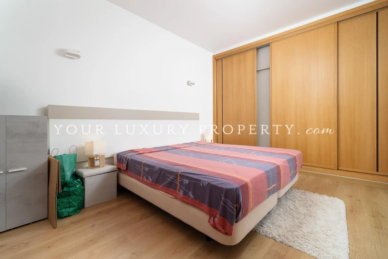 Apartamento T4 para Venda em Portimão Foto 25