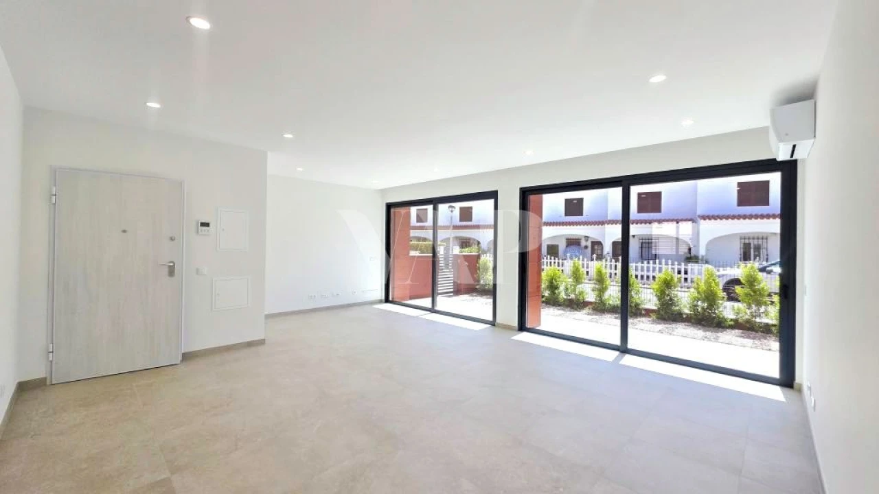 Apartamento T2 para Venda em Quarteira Foto 7