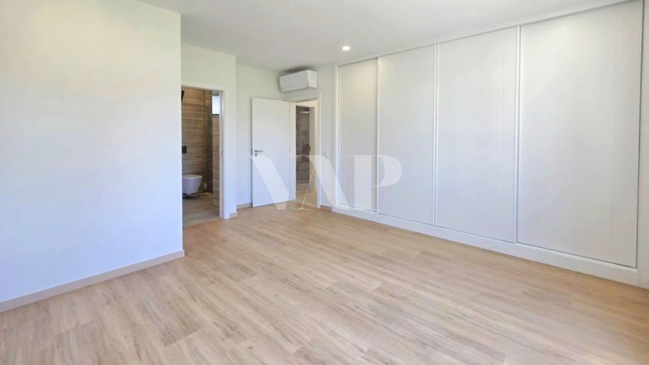 Apartamento T2 para Venda em Quarteira Foto 12