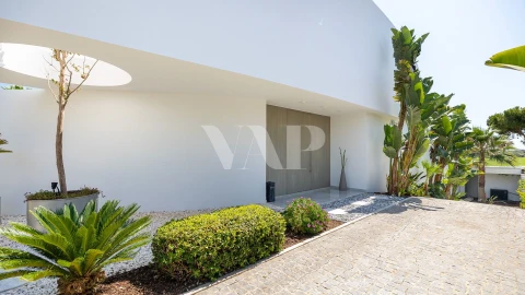 Moradia T5 para Venda em Quarteira
