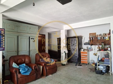 Moradia T5 para Venda em Loule (São Sebastião)