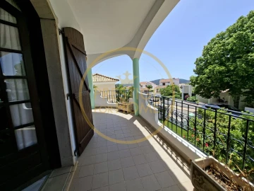 Moradia T5 para Venda em Loule (São Sebastião)