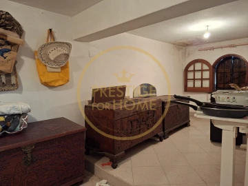 Moradia T5 para Venda em Loule (São Sebastião)