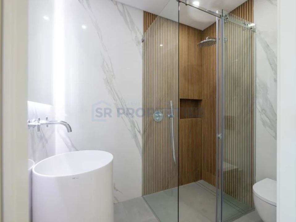 Apartamento T2 para Venda em Quarteira Foto 12