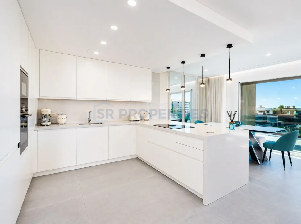 Apartamento T2 para Venda em Quarteira Foto 4