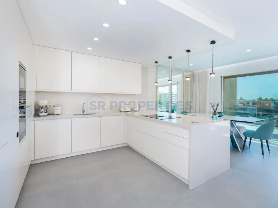 Apartamento T2 para Venda em Quarteira Foto 4