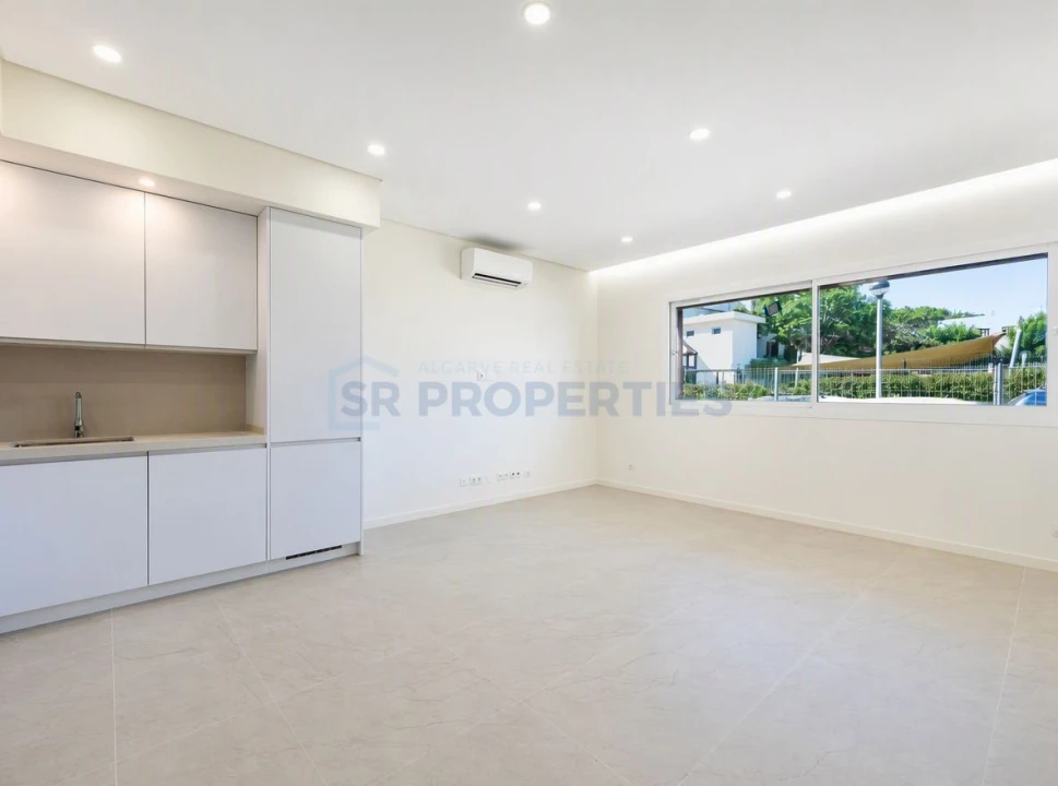 Apartamento T1 para Venda em Quarteira Foto 3