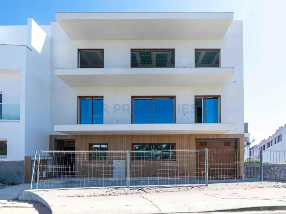 Apartamento T2 para Venda em Quarteira Foto 17