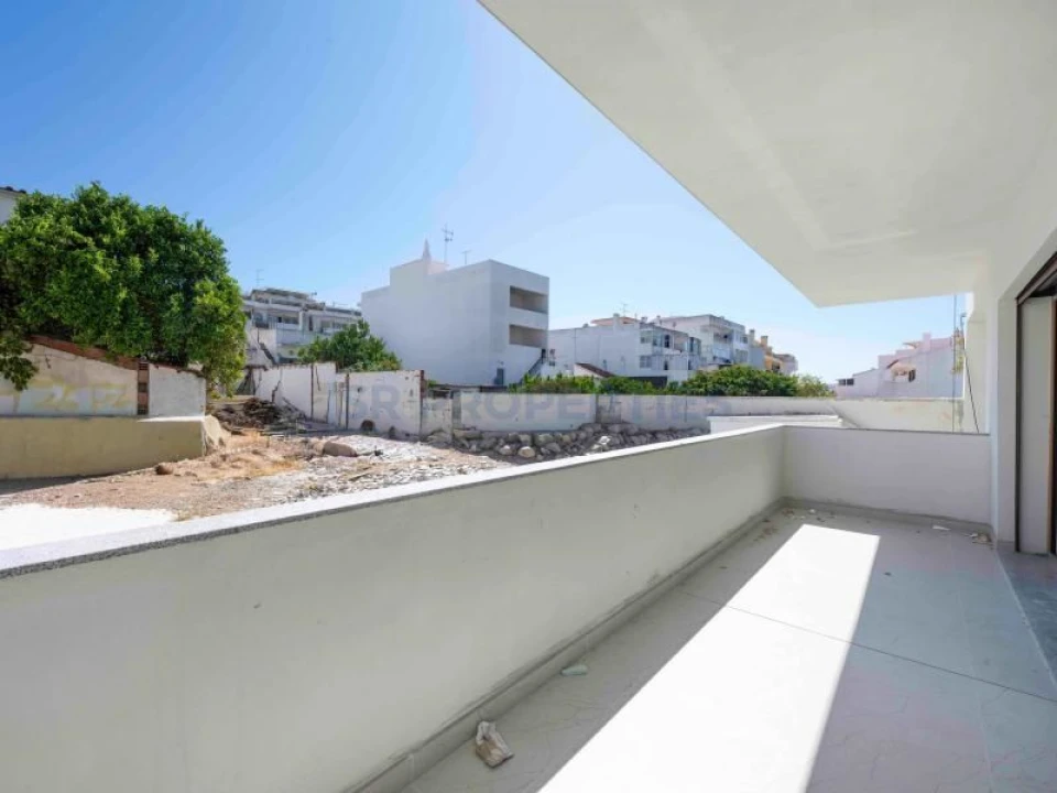 Apartamento T2 para Venda em Quarteira Foto 5