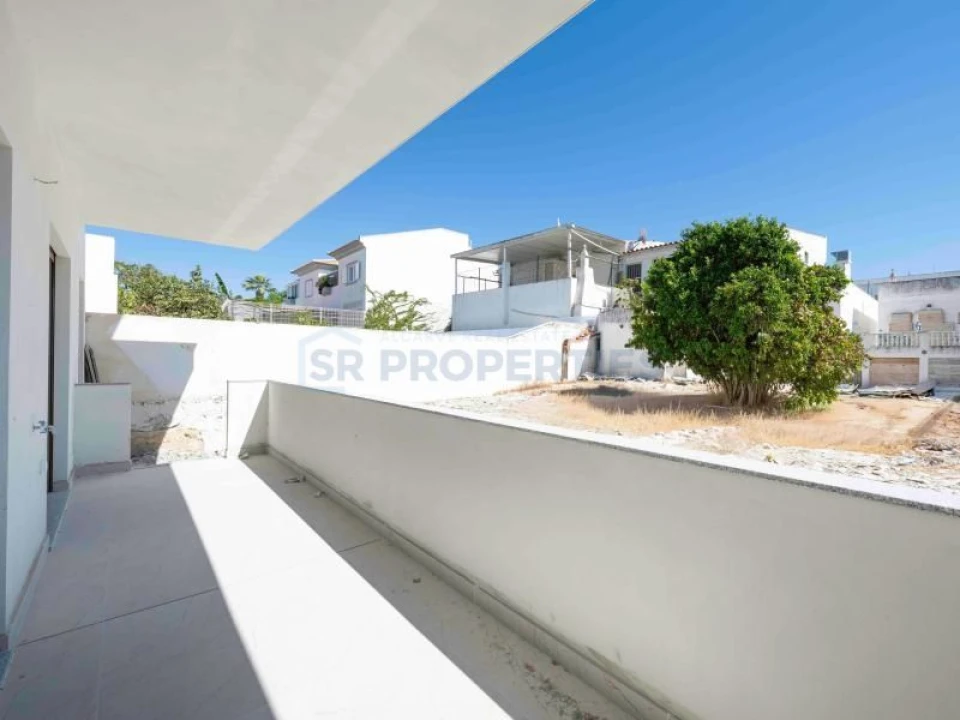 Apartamento T2 para Venda em Quarteira Foto 7