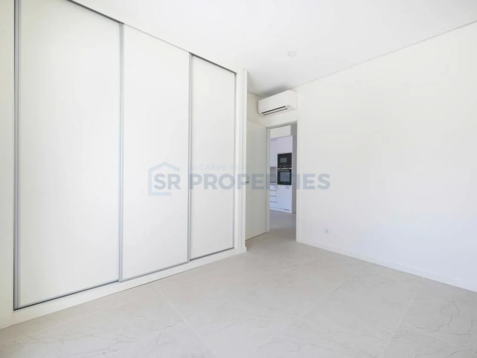 Apartamento T2 para Venda em Quarteira Foto 19