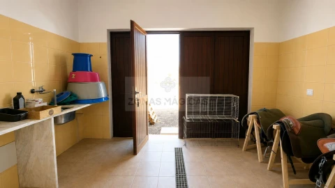 Quinta T6 para Venda em São Marcos da Serra