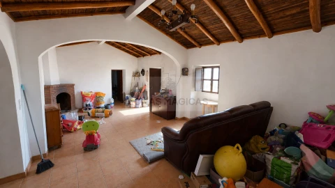 Quinta T6 para Venda em São Marcos da Serra