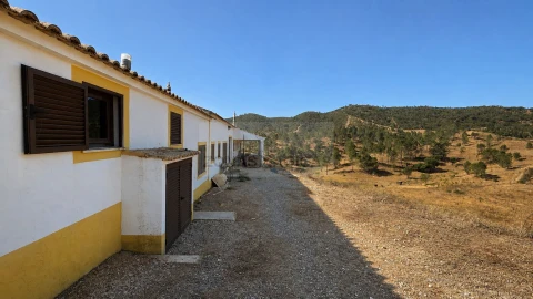 Quinta T6 para Venda em São Marcos da Serra