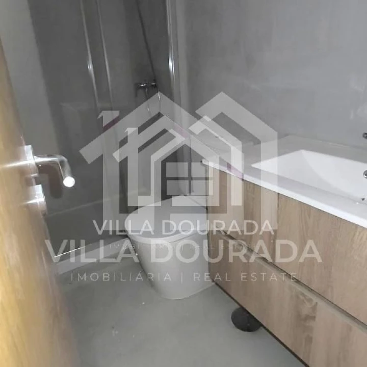 Apartamento para Venda em Oliveira do Douro Foto 12
