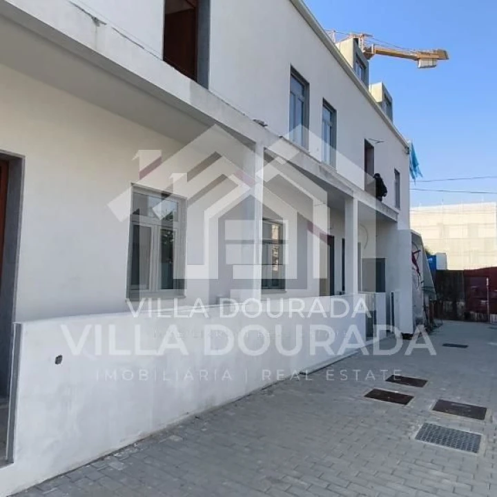 Apartamento para Venda em Oliveira do Douro Foto 1