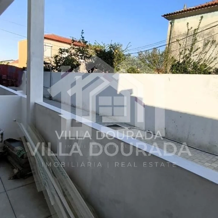 Apartamento para Venda em Oliveira do Douro Foto 6