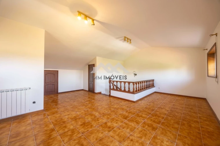 Moradia T4 para Venda em Santa Marinha e São Pedro da Afurada Foto 40