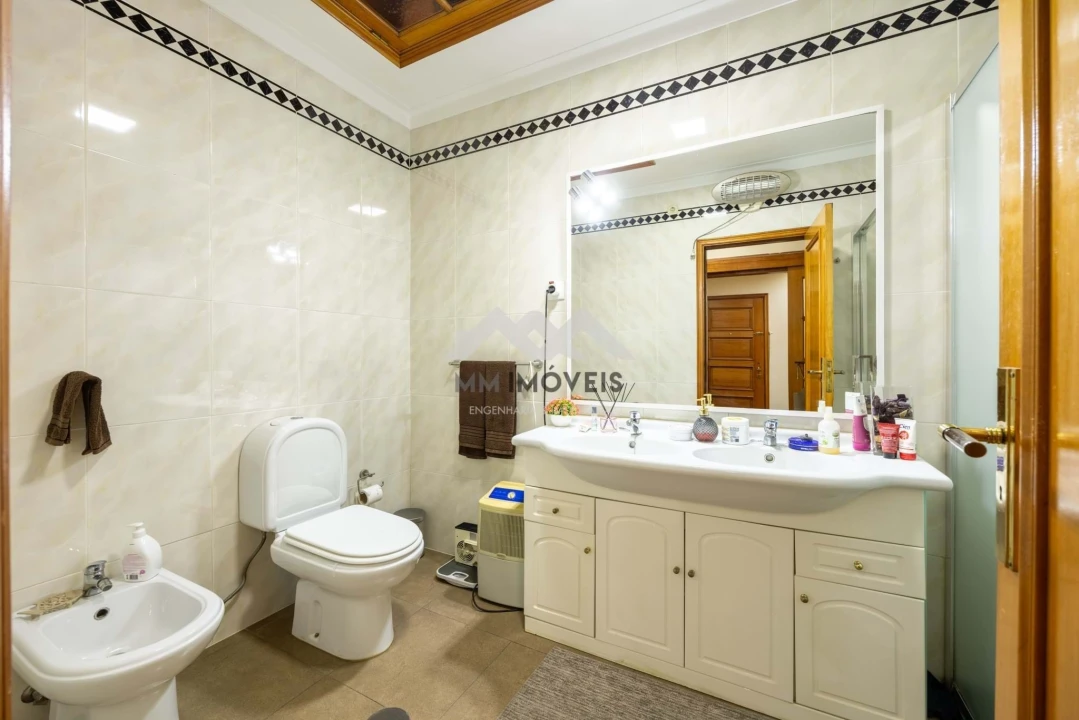 Apartamento T2 para Venda em Cidade da Maia Foto 15