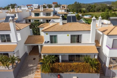 Moradia T3 para Venda em Albufeira e Olhos de Água