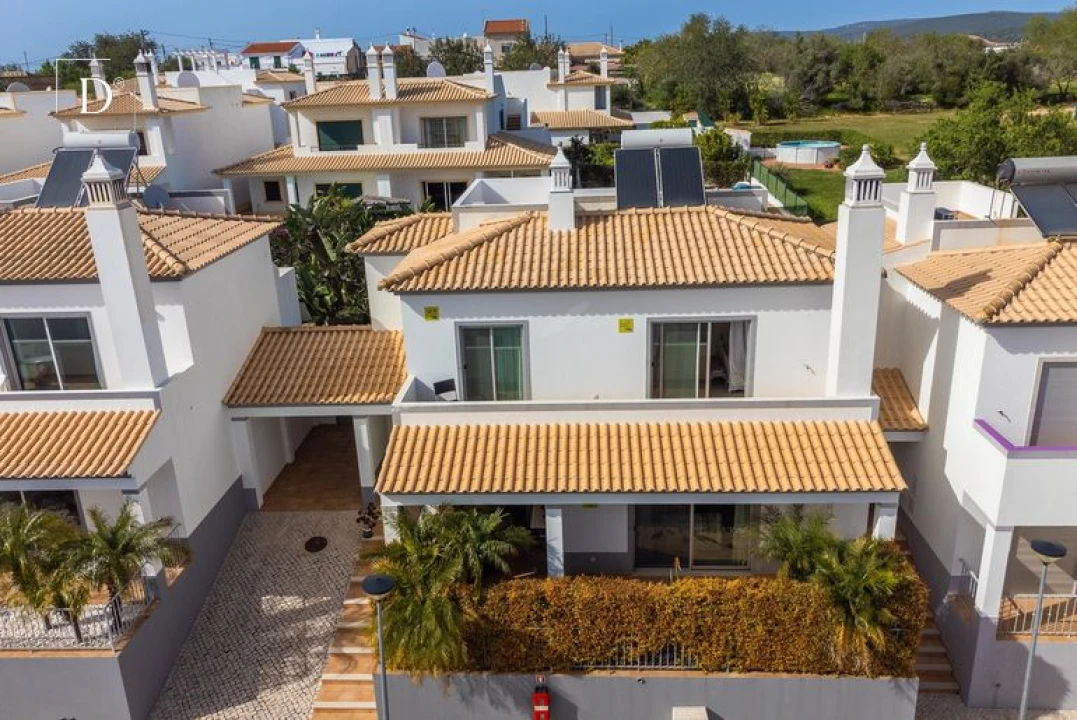 Moradia T3 para Venda em Albufeira e Olhos de Água Foto 27