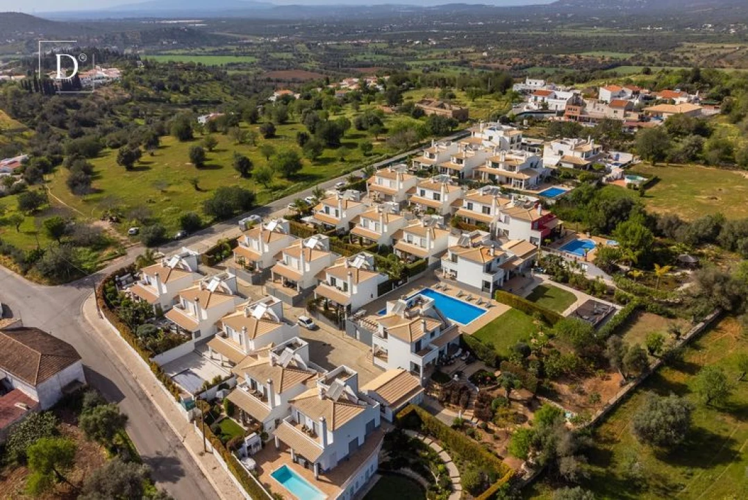 Moradia T3 para Venda em Albufeira e Olhos de Água Foto 32