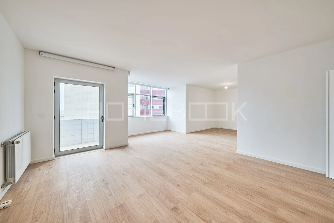 Apartamento T3 para Arrendamento em Parque das Nações Foto 5