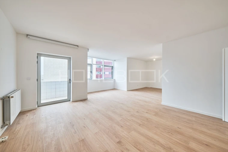 Apartamento T3 para Arrendamento em Parque das Nações Foto 5