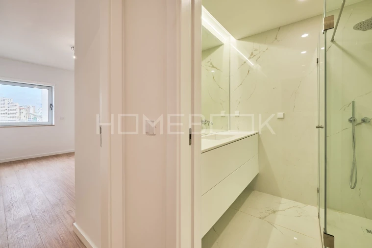 Apartamento T3 para Arrendamento em Parque das Nações Foto 14