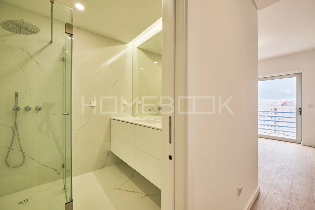 Apartamento T3 para Arrendamento em Parque das Nações Foto 12