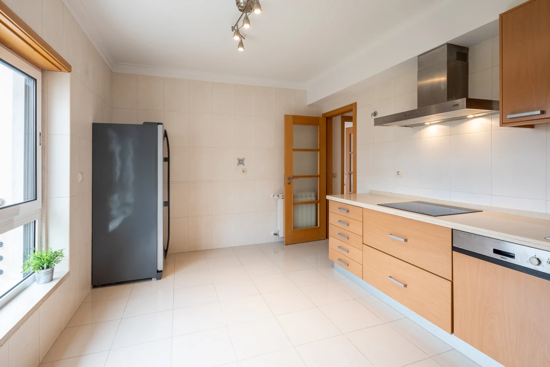 Apartamento T2 para Arrendamento em Agualva e Mira-Sintra Foto 9