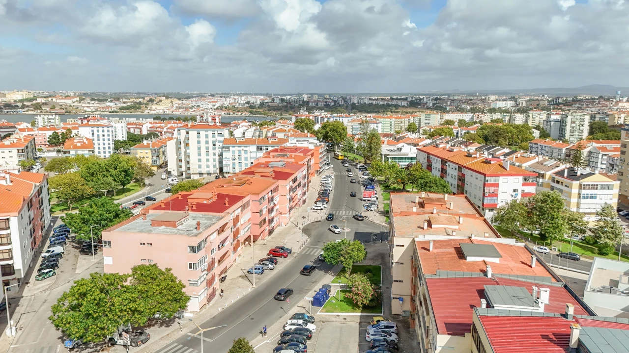 Apartamento T2 para Venda em Amora Foto 23
