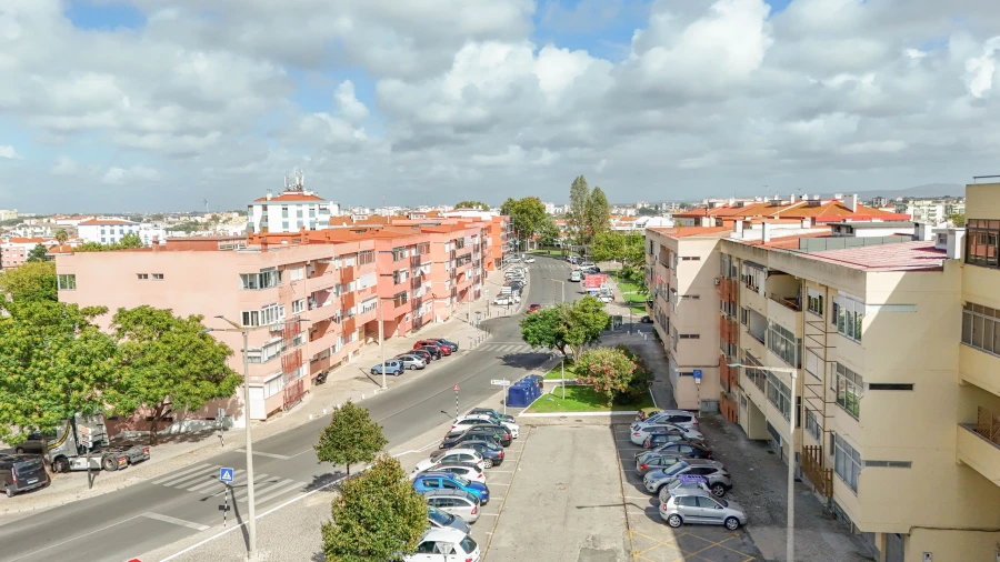 Apartamento T2 para Venda em Amora Foto 31