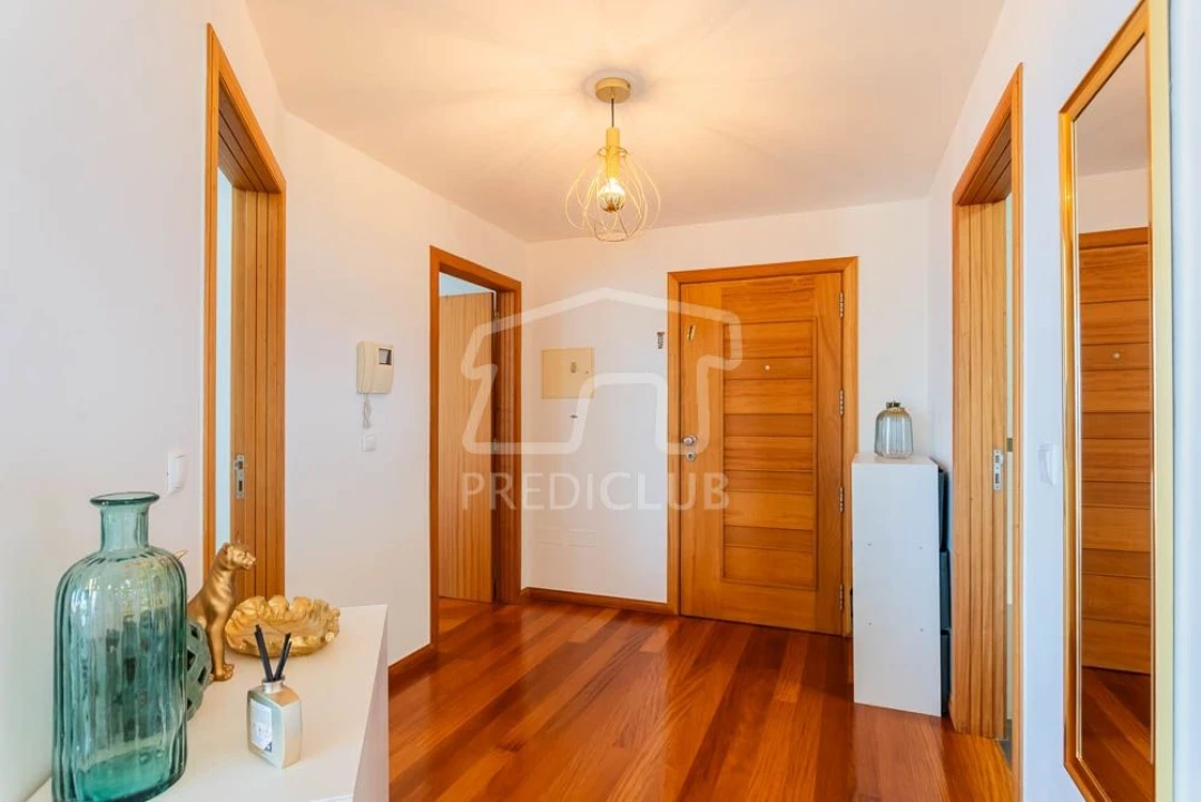 Apartamento T2 para Venda em São Martinho Foto 7