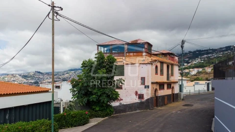 Apartamento T2 para Venda em Funchal (Santa Maria Maior)