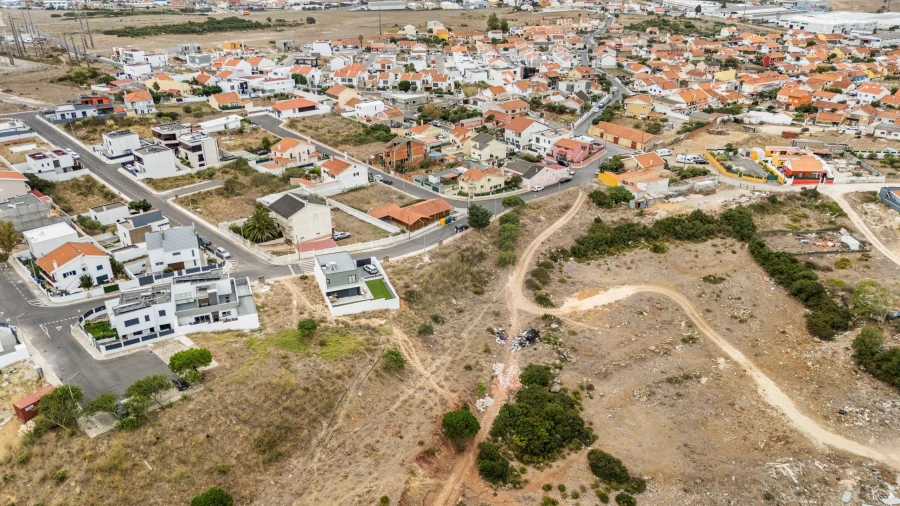 Moradia T4 para Venda em São Domingos de Rana Foto 23