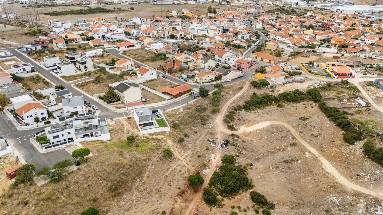 Moradia T4 para Venda em São Domingos de Rana Foto 23