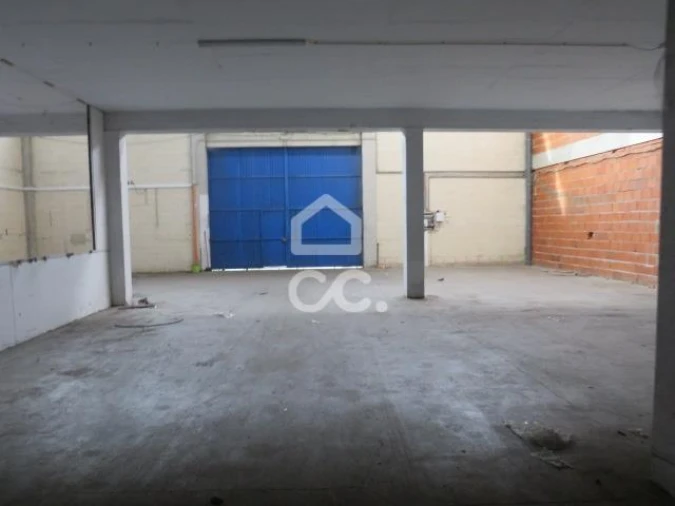 Armazém para Venda em Quinta do Anjo Foto 3