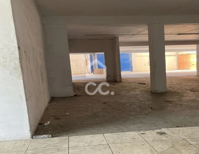 Armazém para Venda em Quinta do Anjo Foto 11