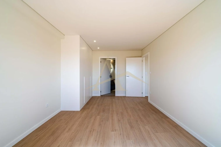 Apartamento T3 para Venda em Santa Marinha Foto 21