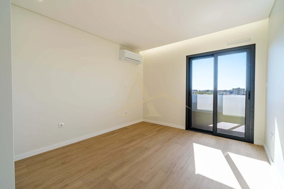 Apartamento T3 para Venda em Santa Marinha Foto 16