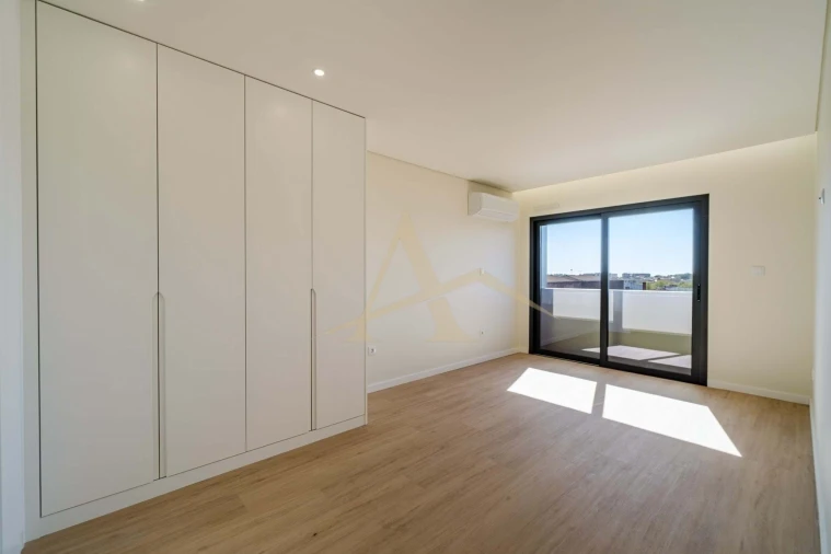 Apartamento T3 para Venda em Santa Marinha Foto 13