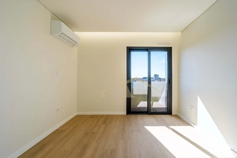 Apartamento T3 para Venda em Santa Marinha Foto 17