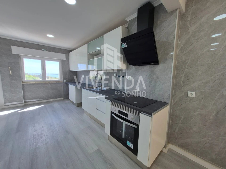 Apartamento T2 para Venda em Setubal (São Sebastião) Foto 1