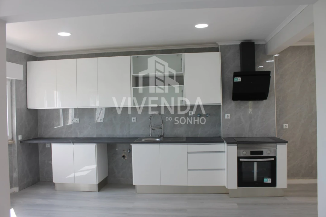 Apartamento T2 para Venda em Setubal (São Sebastião) Foto 2