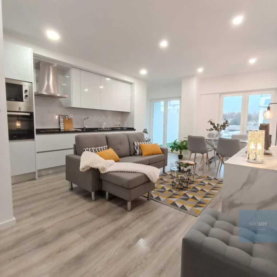 Apartamento T3 para Venda em Benfica Foto 4