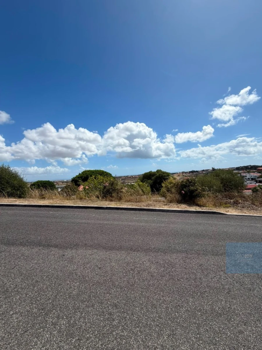 Terreno para Venda em Alcabideche Foto 3