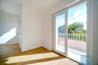 Apartamento T5 para Arrendamento em Cascais e Estoril