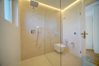 Apartamento T5 para Arrendamento em Cascais e Estoril