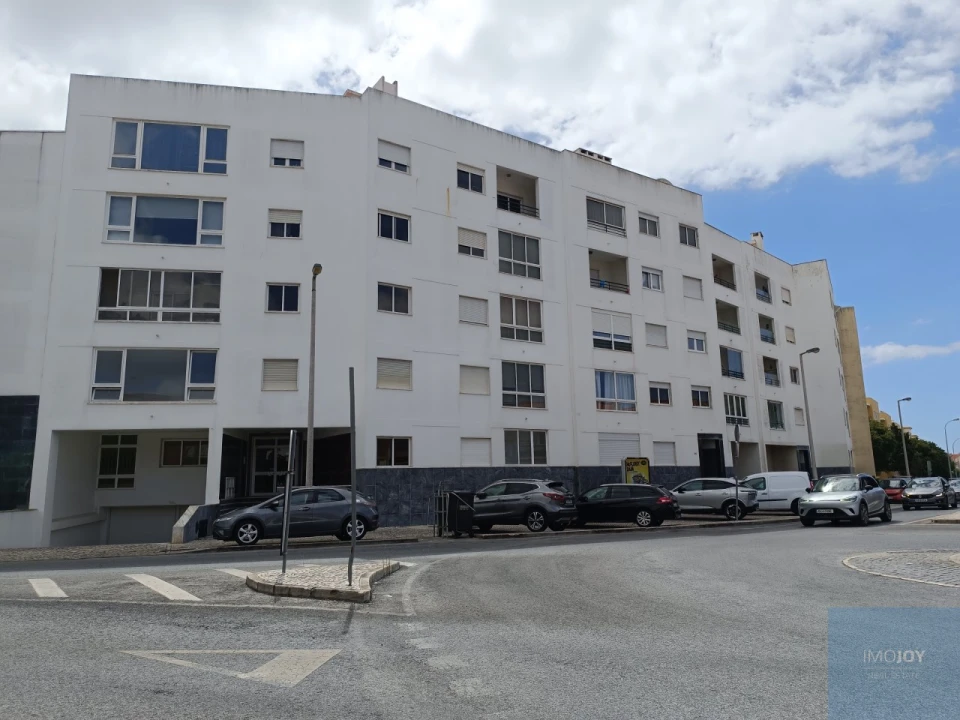 Apartamento T3 para Arrendamento em São Domingos de Rana Foto 45